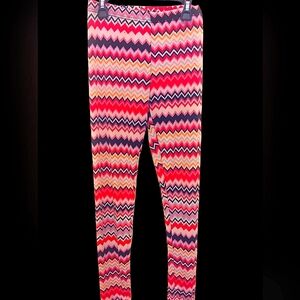 Color: Multicolor Style: Casual Type: Regular Pattern Type:Geometric all over